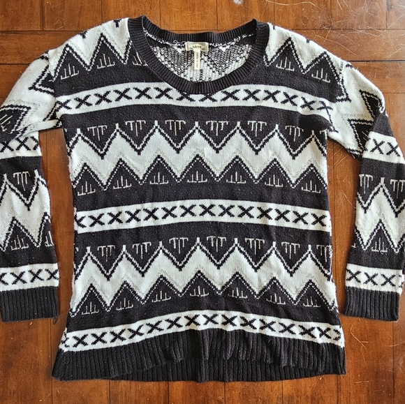 Kirra Black and White Zig-Zag Striped Oversized Sweater - Picture 1 of 5